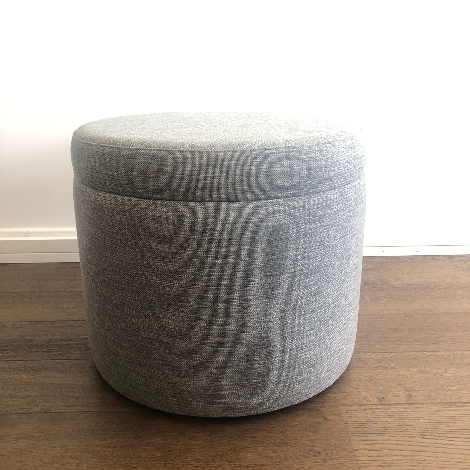 round ottoman