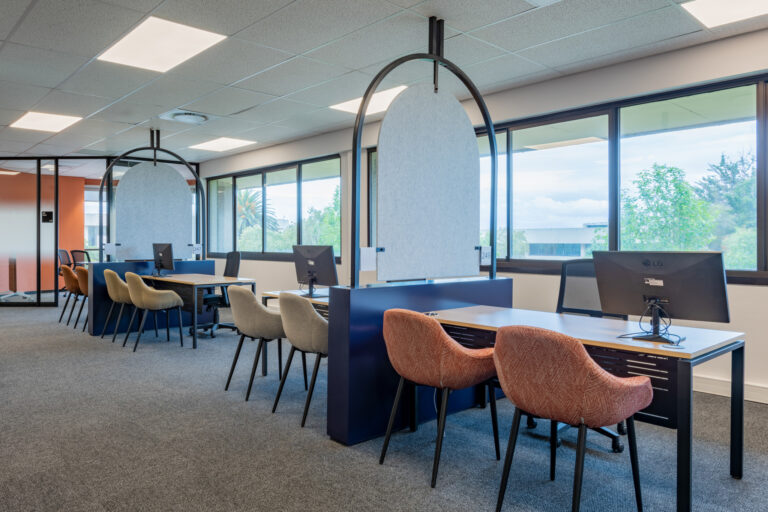 BETTR SINGLE Desk - ENTRAWOOD office furniture manufacturer